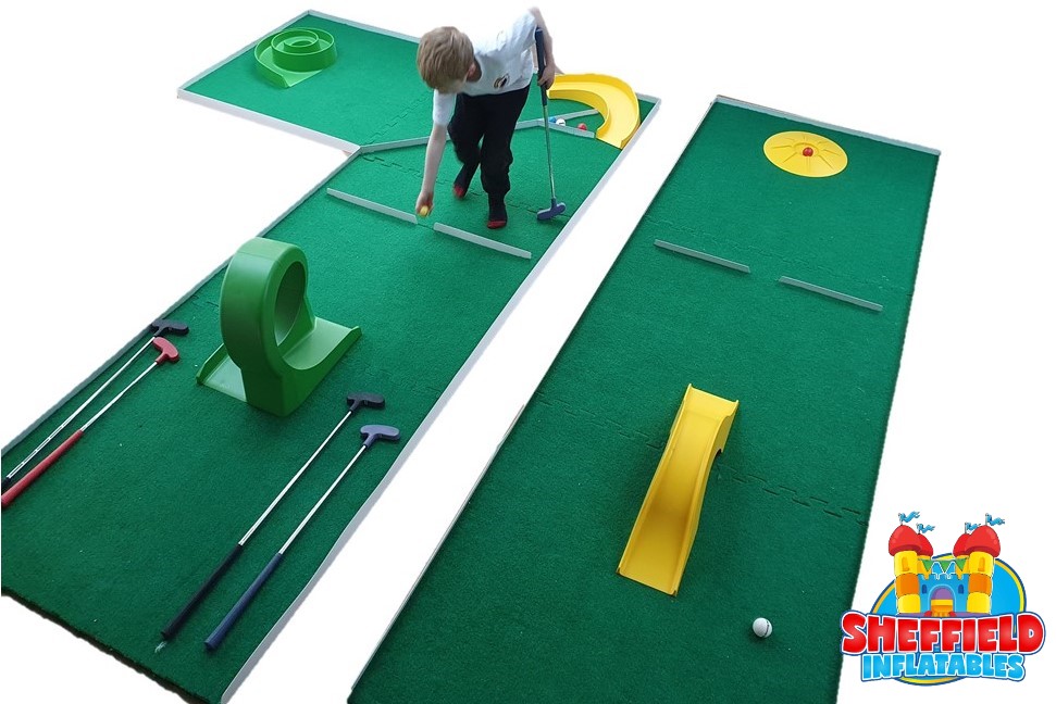 Child playing on the golf game