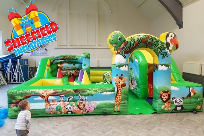 Play arena bouncy castle hire in double six woodseats